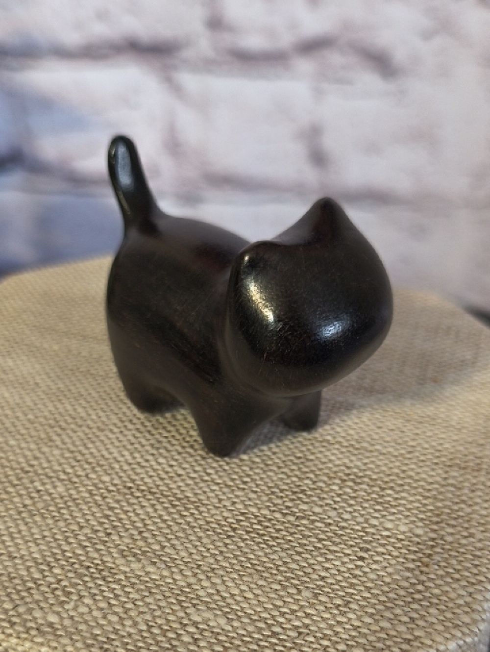 Wooden hand carved kitty cat feline figurine statue in ebony wood - Picture 7 of 11